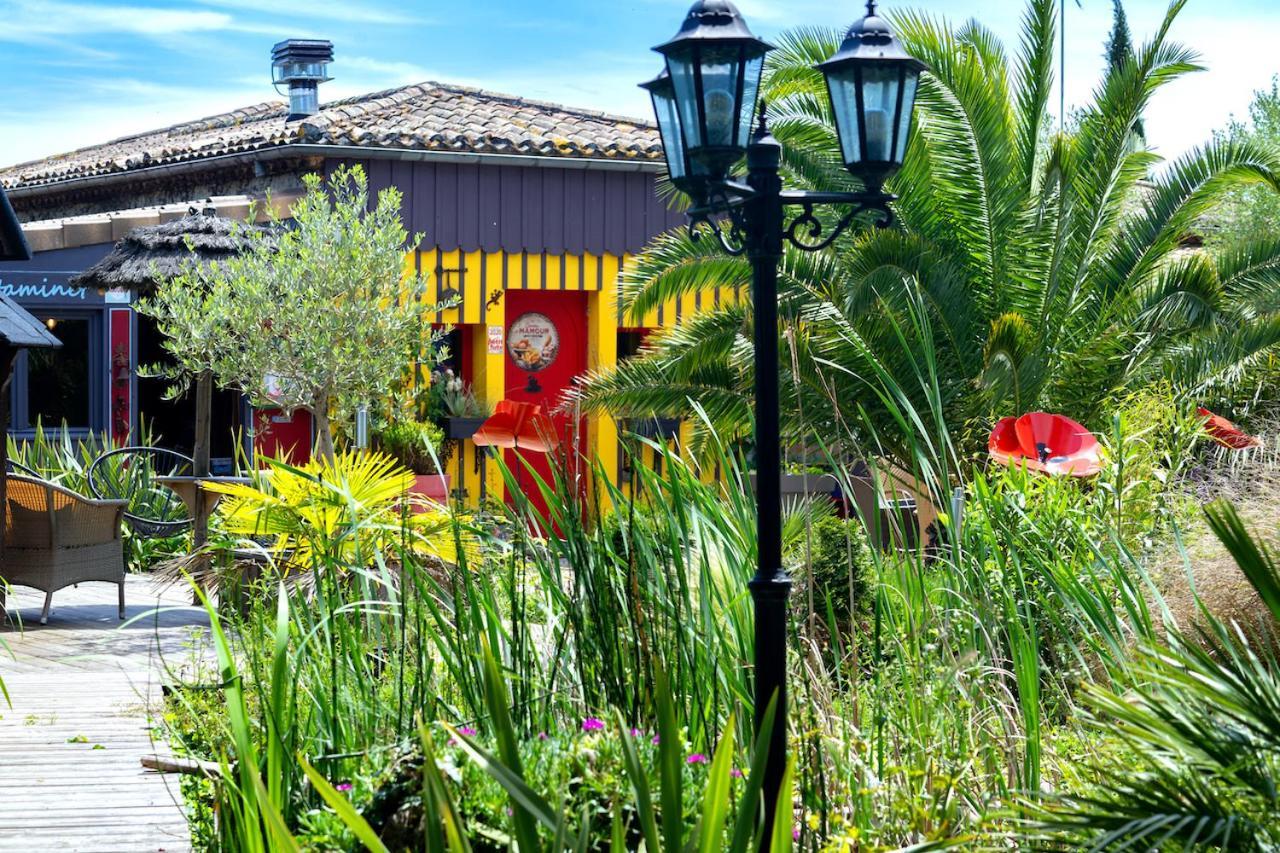 Le Bassin Du Tertre Bed and Breakfast Fronsac  Buitenkant foto
