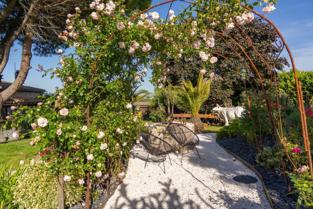 Le Bassin Du Tertre Bed and Breakfast Fronsac  Buitenkant foto