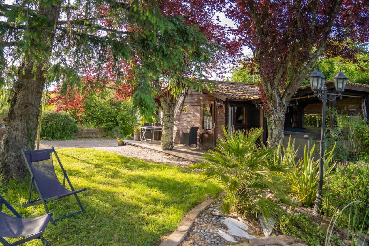 Le Bassin Du Tertre Bed and Breakfast Fronsac  Buitenkant foto